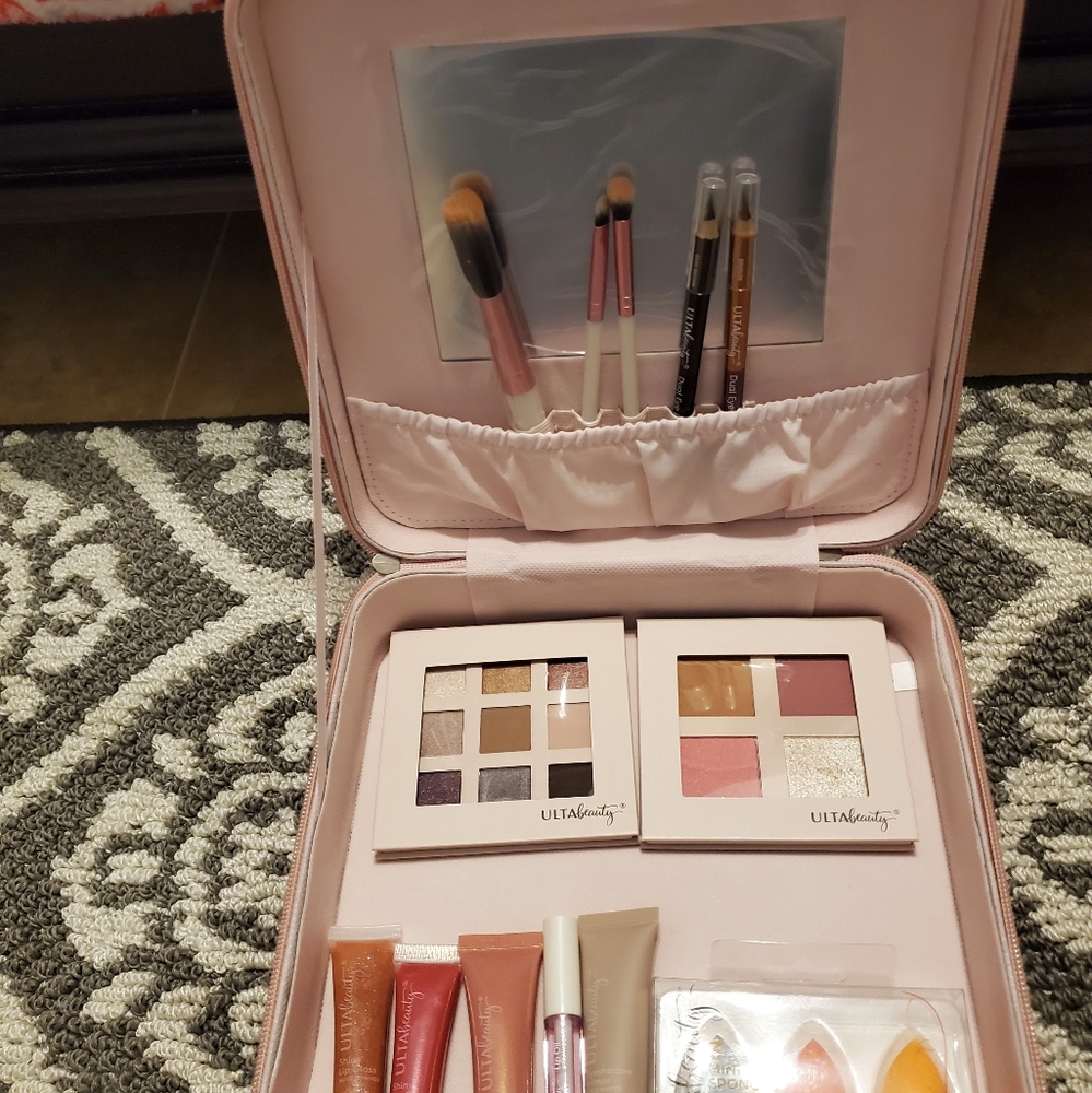 Makeup - Picture 4 of 4